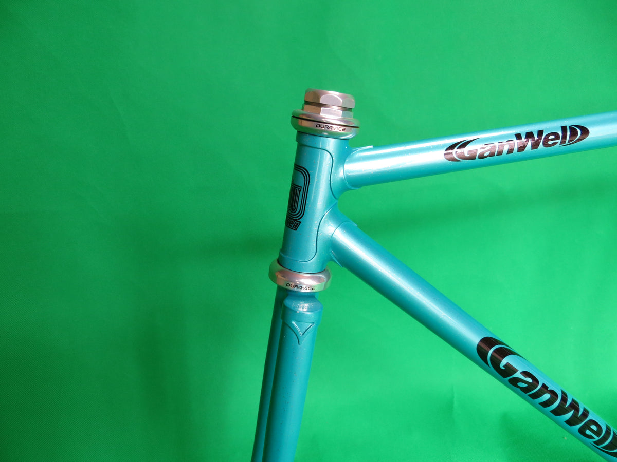 Gan Well Pro // Turquoise Blue with Silver Flake // 50.5cm