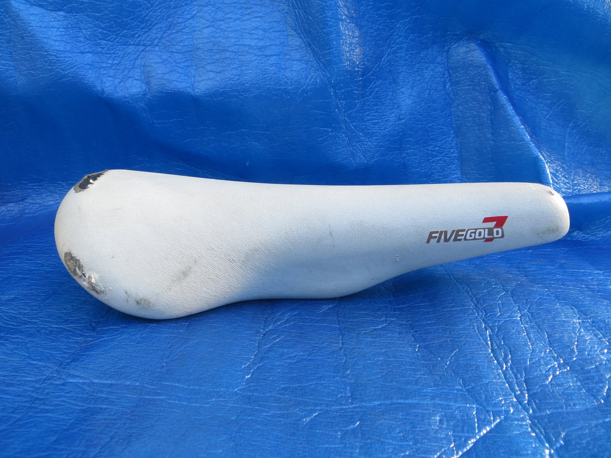 Kashima Five Gold FG-7P 30mm NJS Unpadded Saddle (25010803)