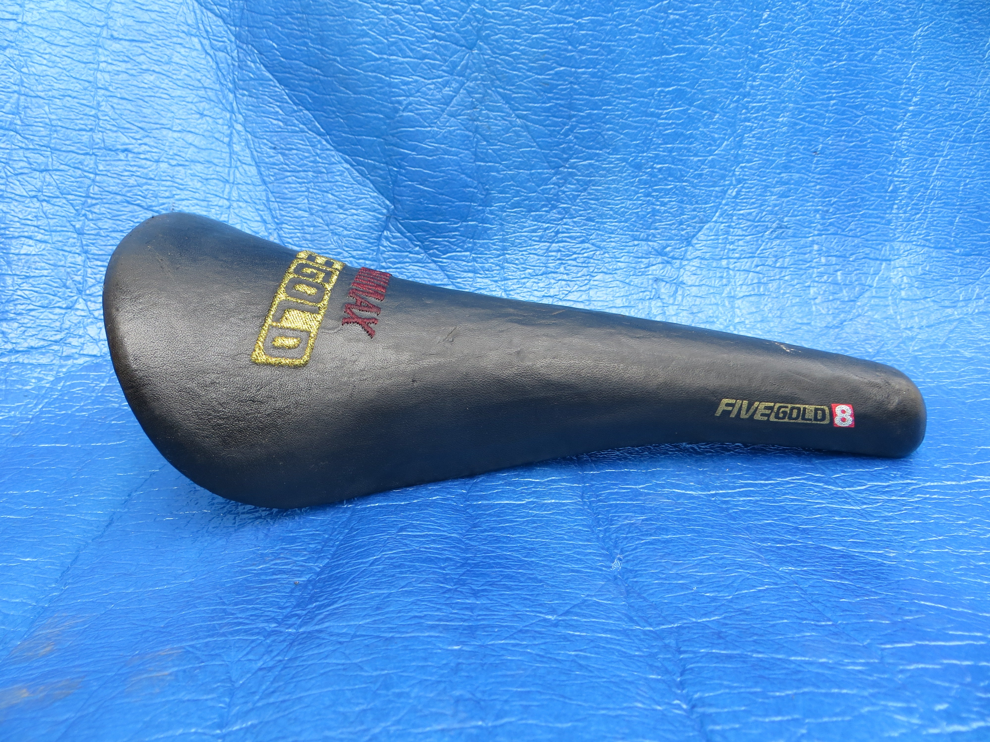 Rare! Kashima Five Gold FG-8P 30mm NJS Unpadded Embroidered Saddle (25011924)