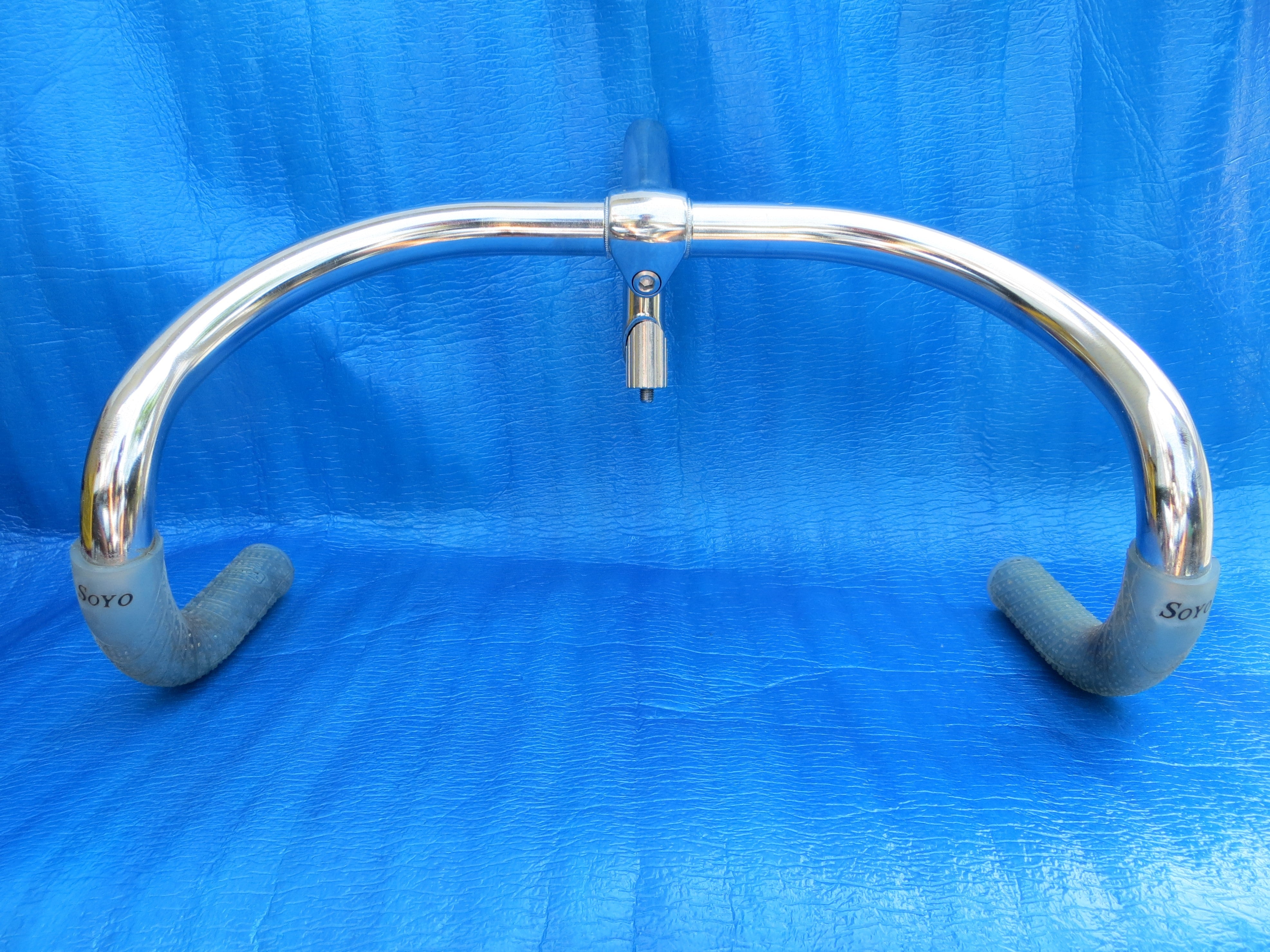 B123 380mm CrMo NJS Handlebar, Nitto Jaguar, 105mm/58 degree Steel NJS Stem, Soyo Grips (24061415)