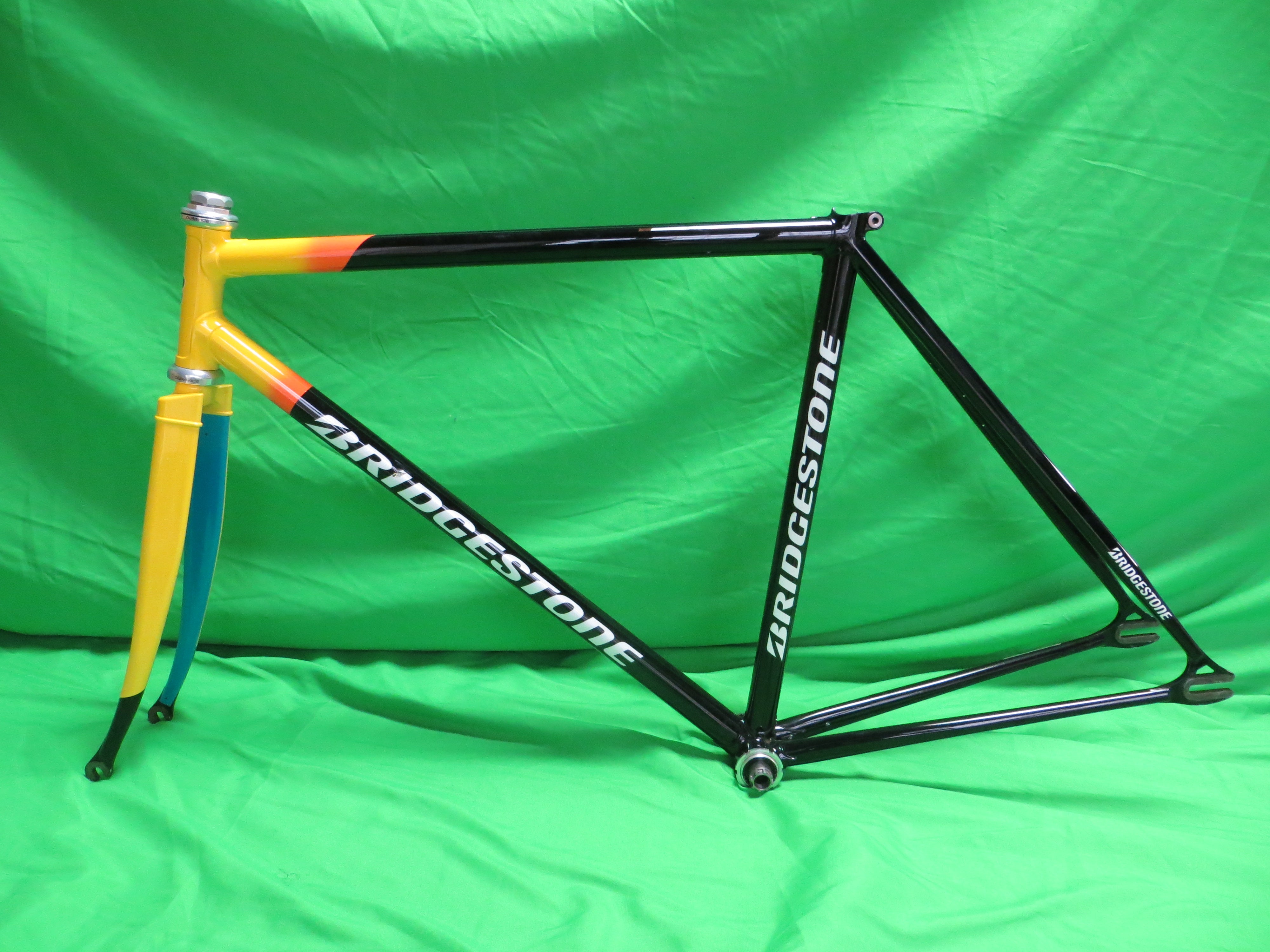 Bridgestone Columbus Max Fork// Black Yellow Fade // 50cm