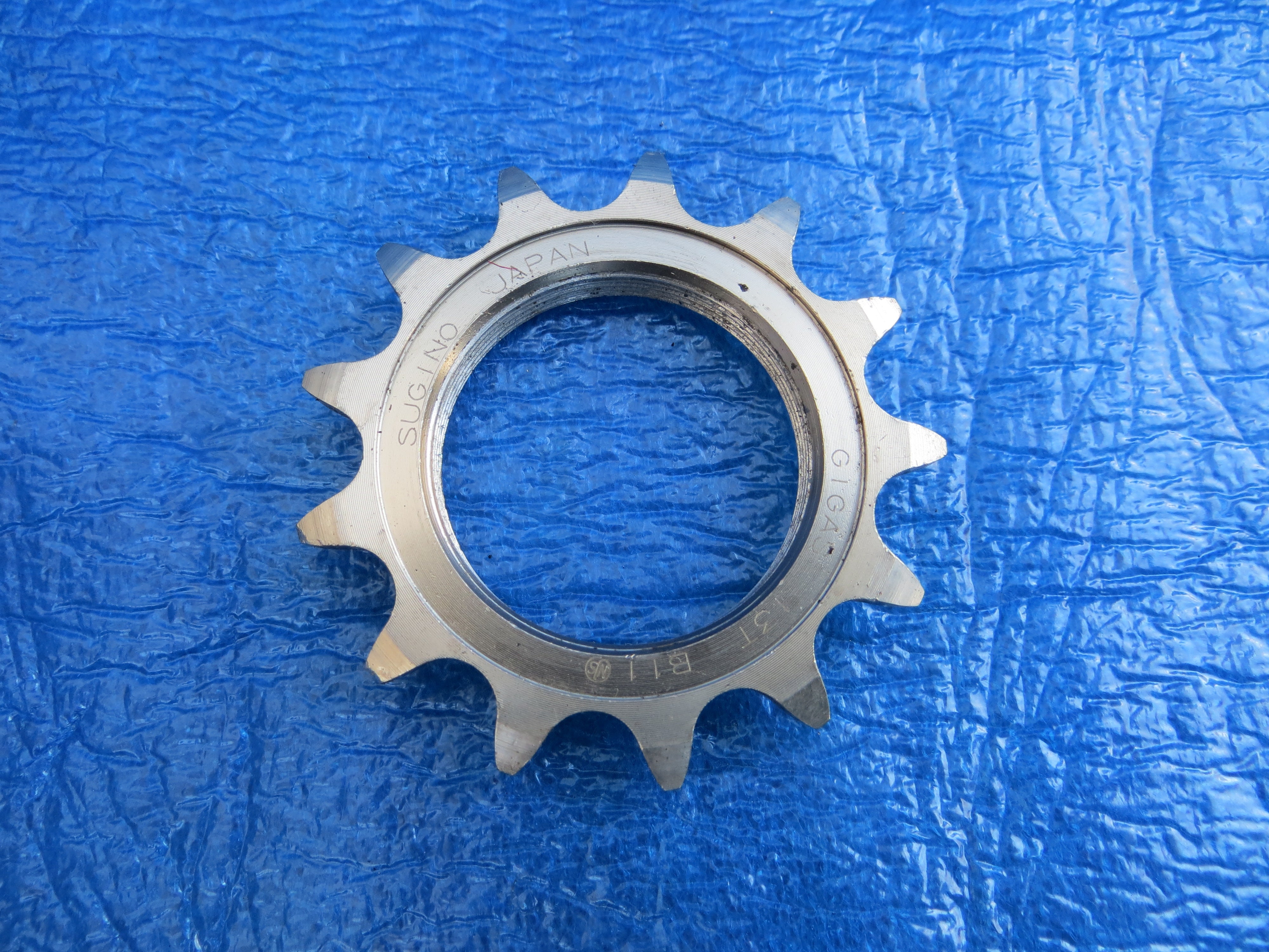 Sugino Gigas 13t 1/8” Track Cog NJS (24120211)