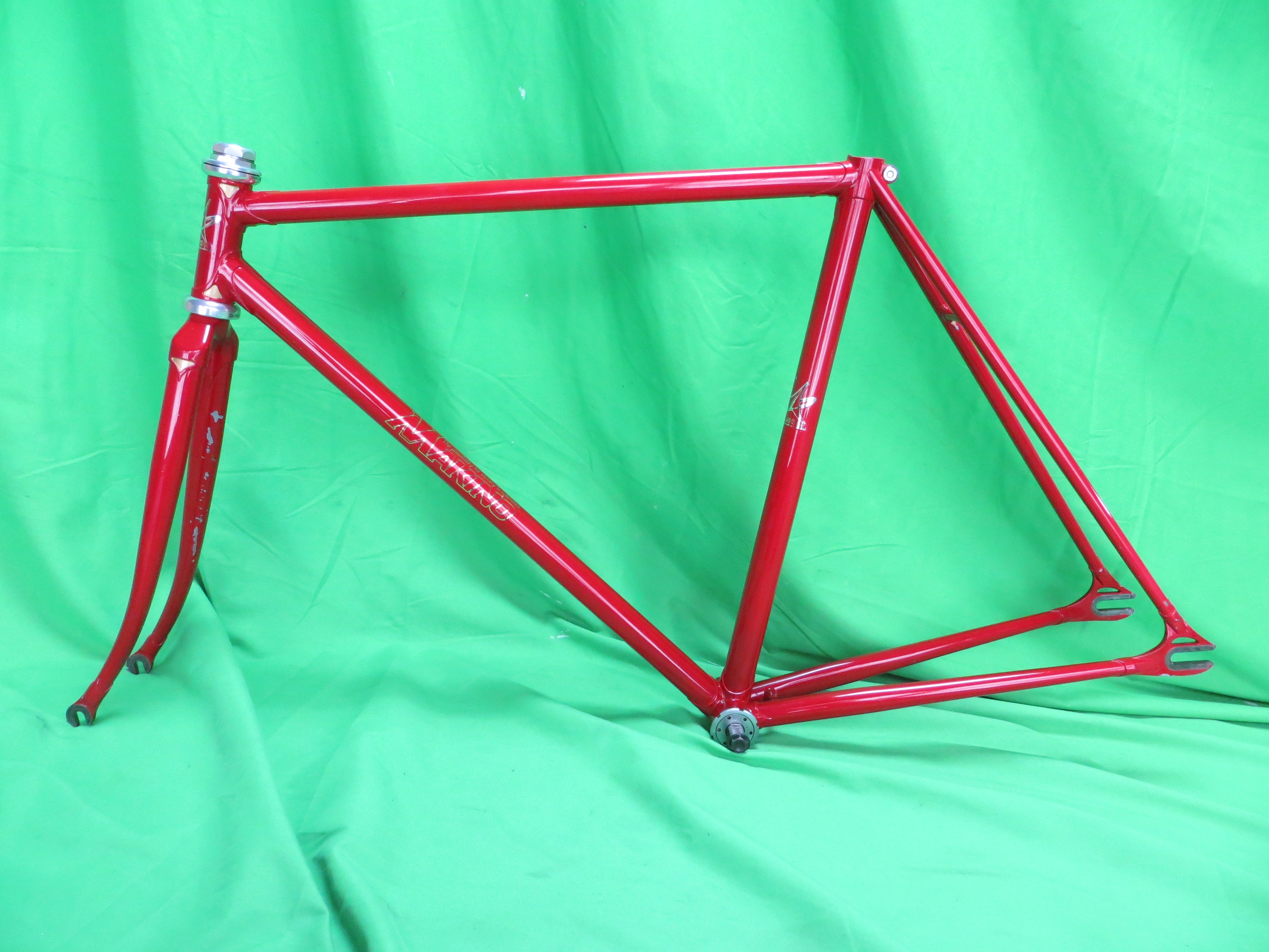 Makino // Red Metallic // 50.5cm